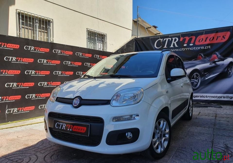 2014' Fiat Panda photo #1