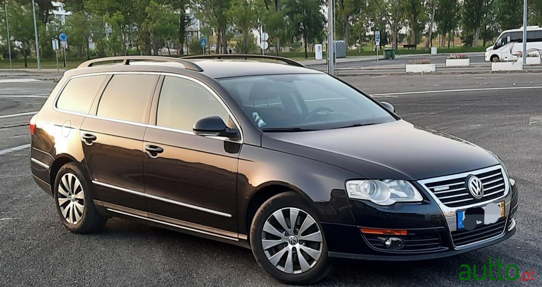 2008' Volkswagen Passat photo #5