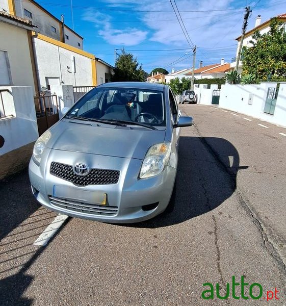 2006' Toyota Yaris 1.4 D-4D Ac photo #4