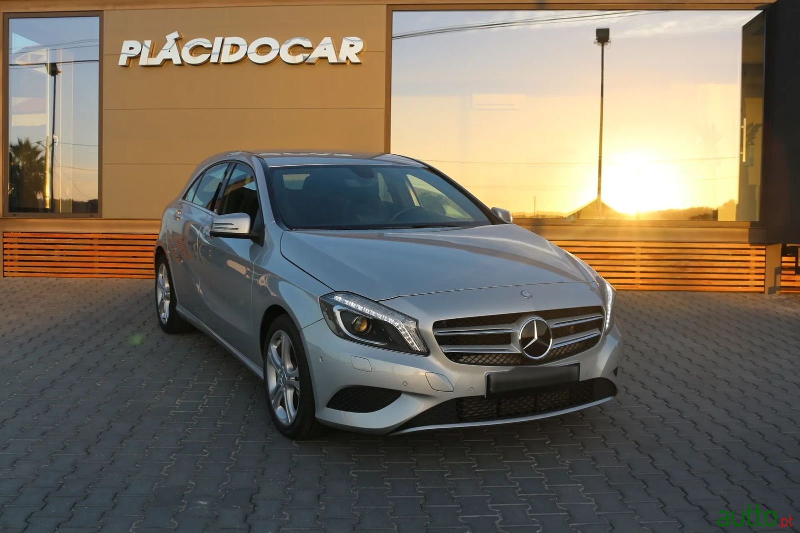 2012' Mercedes-Benz A-180 photo #1