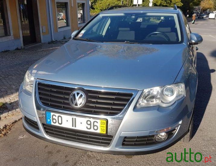 2009' Volkswagen Passat Variant photo #2