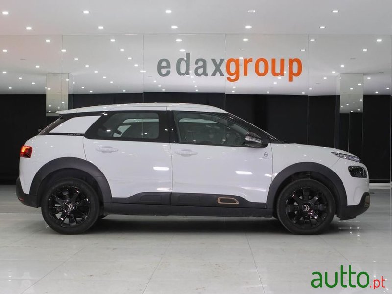 2019' Citroen C4 Cactus photo #2