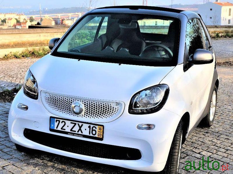 2016' Smart Fortwo Passion photo #1