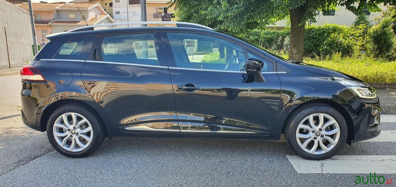 2018' Renault Clio Sport Tourer photo #6