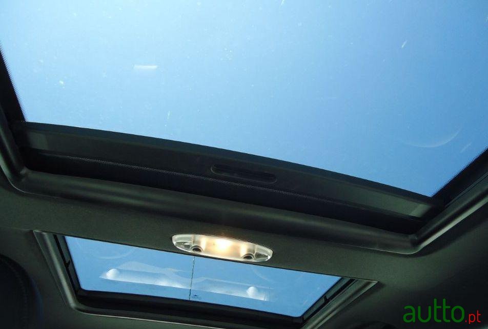 2013' MINI Countryman Cooper D photo #2