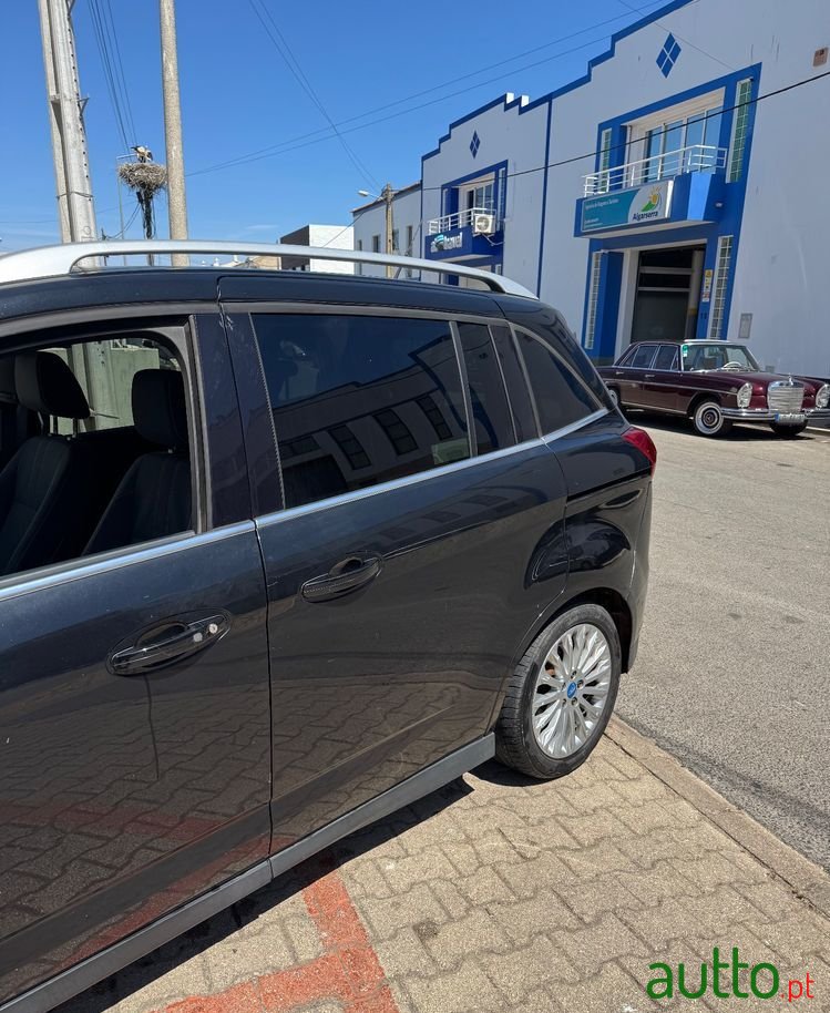 2012' Ford Grand C-MAX photo #6