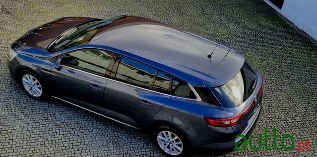 2017' Renault Megane Sport Tourer photo #1