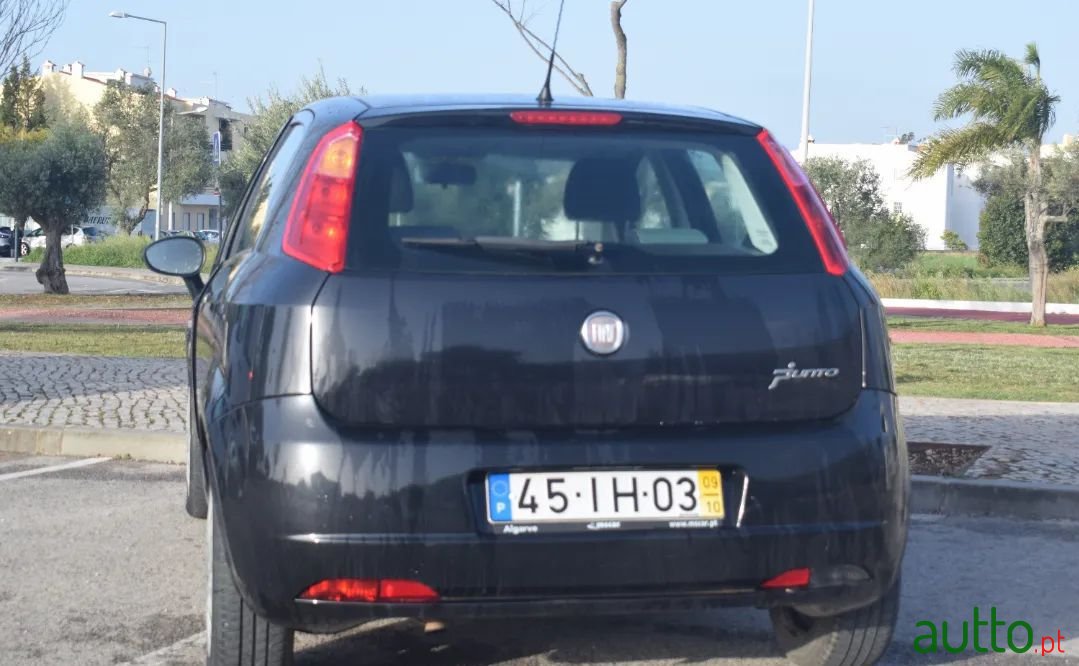 2009' Fiat Grande Punto photo #5