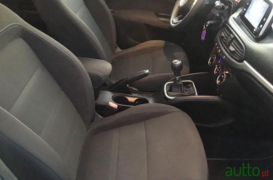 2018' Fiat Tipo photo #2