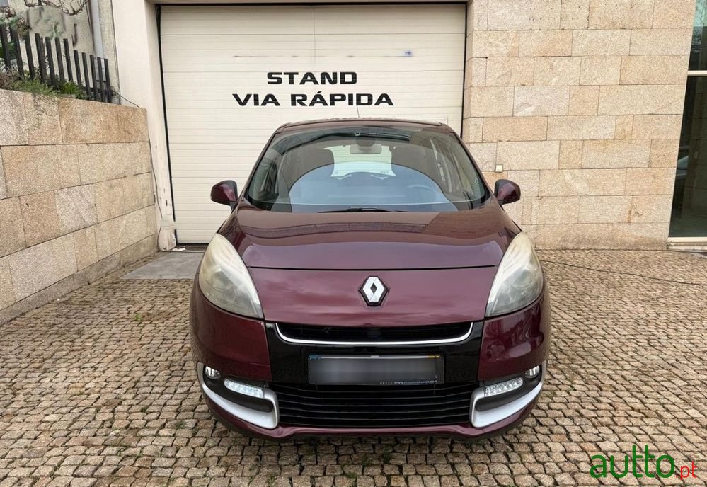 2012' Renault Scenic photo #2