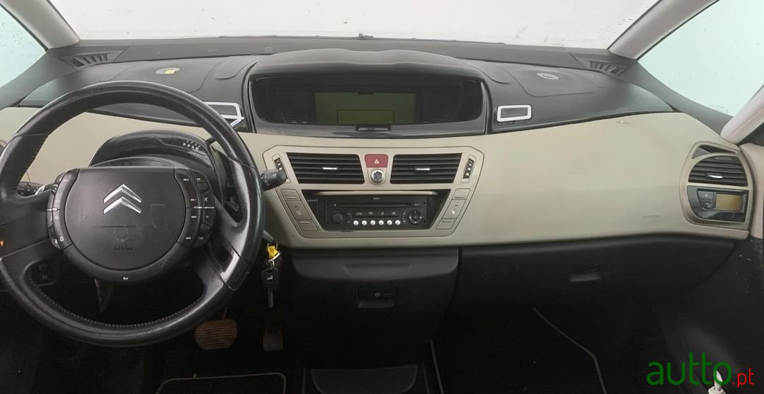 2007' Citroen C4 Grand Picasso photo #5
