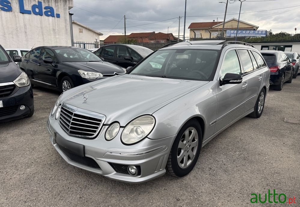 2007' Mercedes-Benz Classe E photo #3