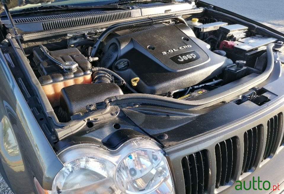 2006' Jeep Grand Cherokee photo #5