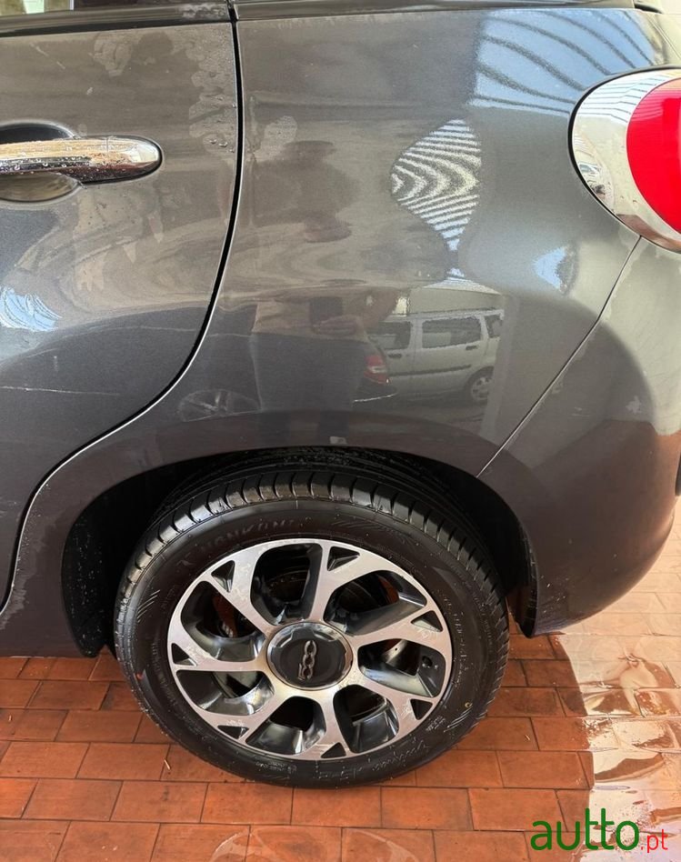 2017' Fiat 500L photo #4