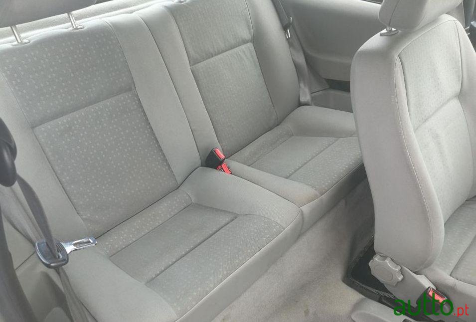 2001' Volkswagen Lupo photo #3