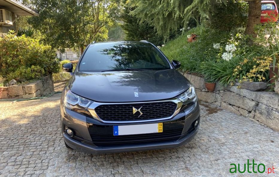 2016' DS Automobiles Ds4 Crossback photo #2