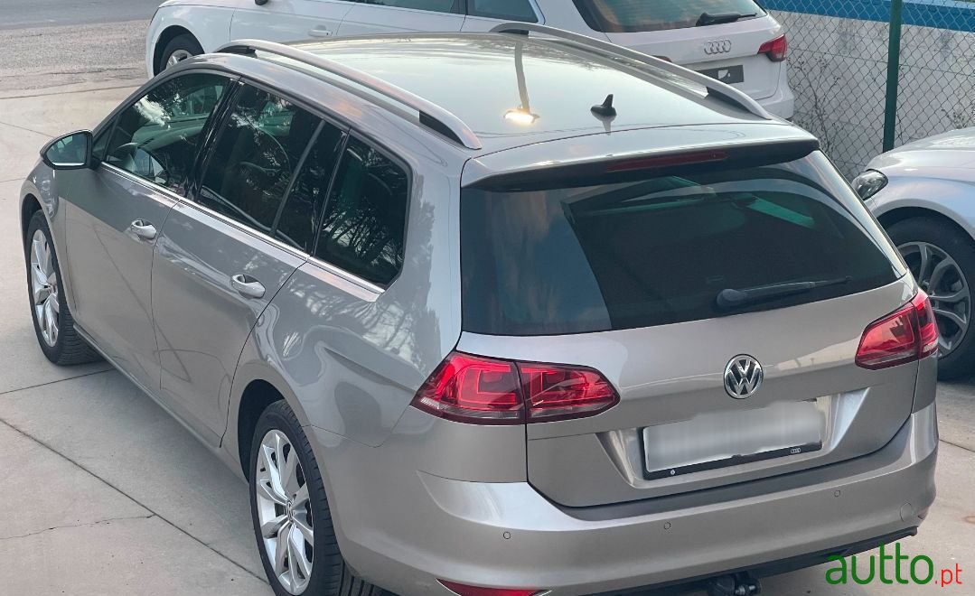 2017' Volkswagen Golf Variant photo #3