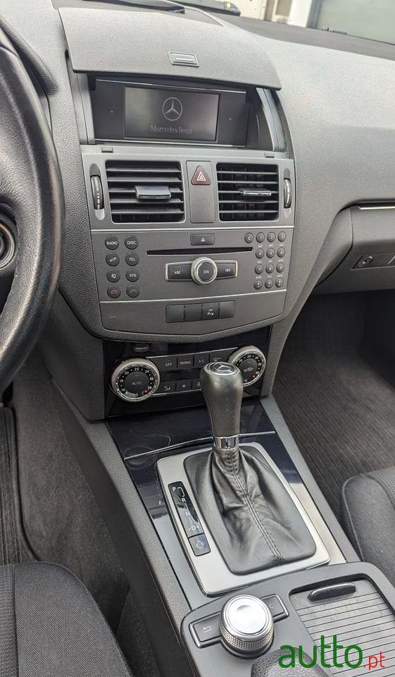 2011' Mercedes-Benz C 220 photo #6