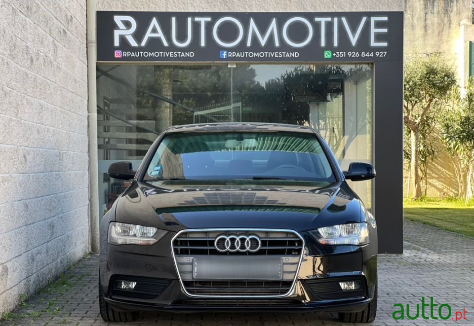 2012' Audi A4 photo #2