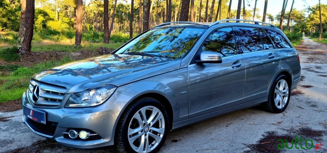 2012' Mercedes-Benz C-200 photo #2