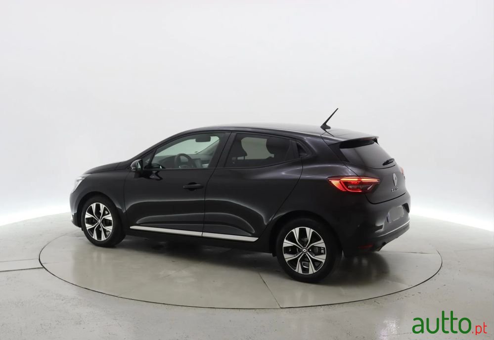 2023' Renault Clio photo #3