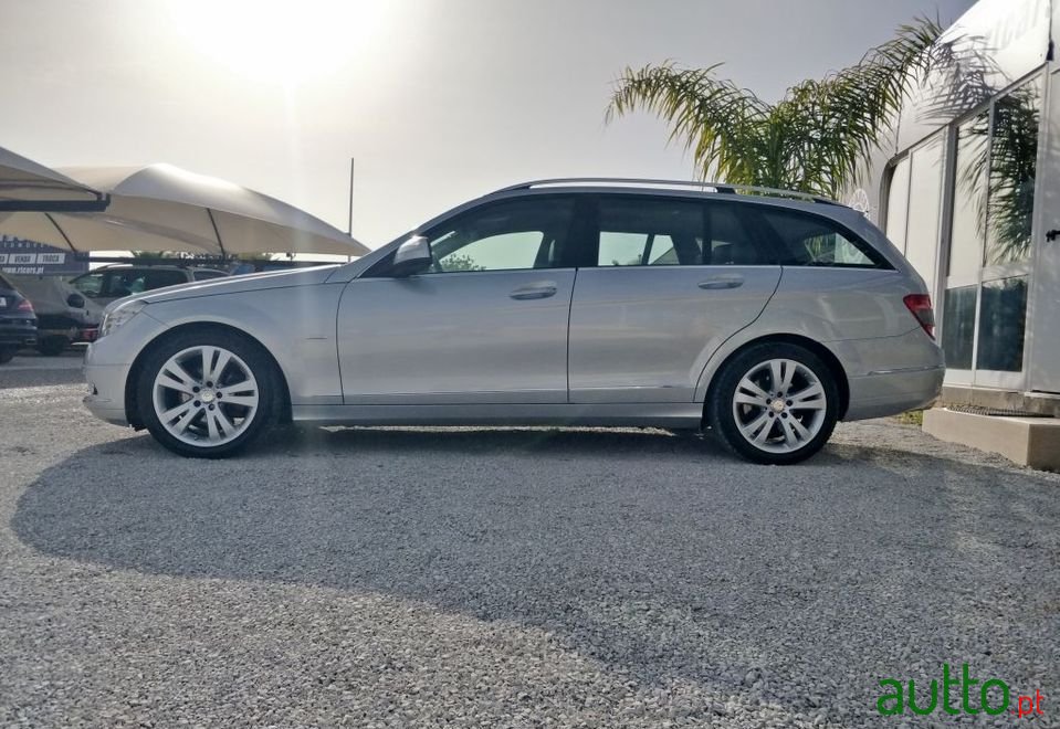 2008' Mercedes-Benz C-220 photo #3