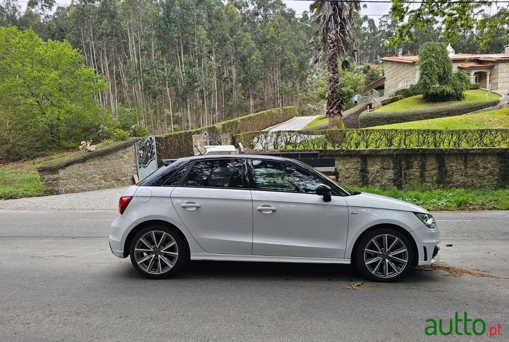 2015' Audi A1 Sportback photo #1