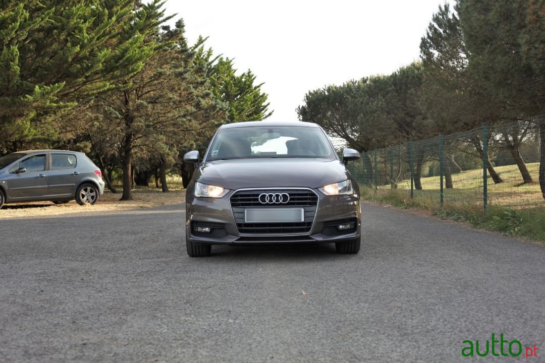2016' Audi A1 photo #2