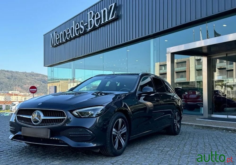 2022' Mercedes-Benz Classe C D Avantgarde photo #1