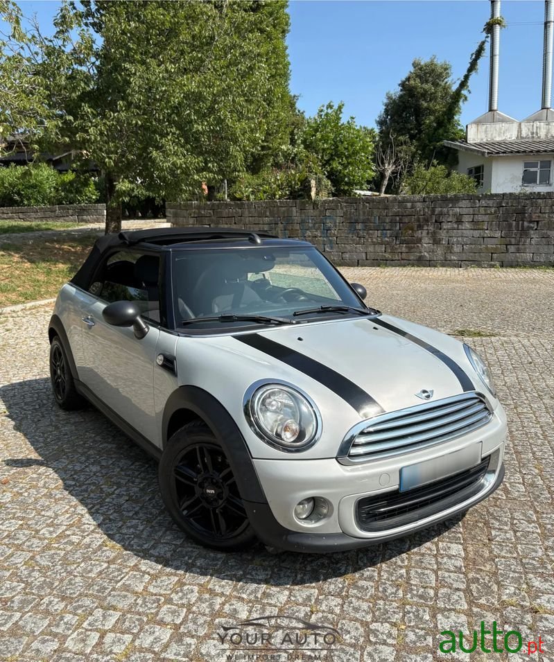 2014' MINI Cabrio Cooper photo #2