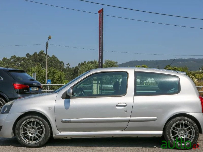 2000' Renault Clio Sport photo #6
