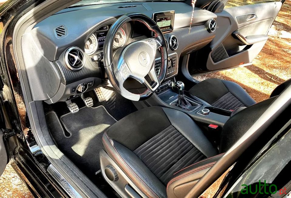 2014' Mercedes-Benz A-180 photo #6