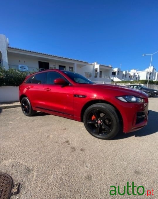 2016' Jaguar F-Pace photo #2