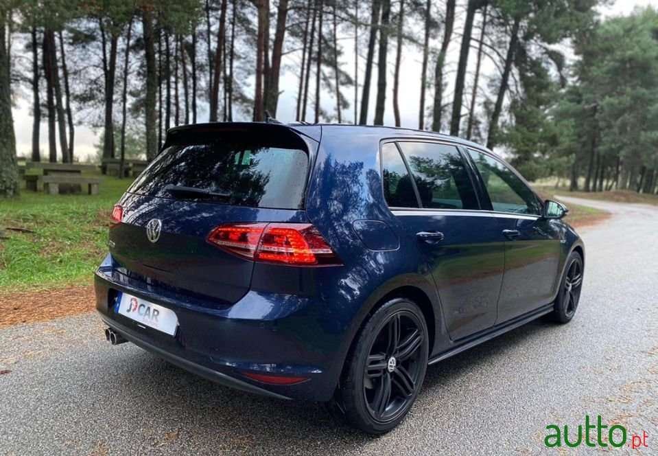 2013' Volkswagen Golf photo #5