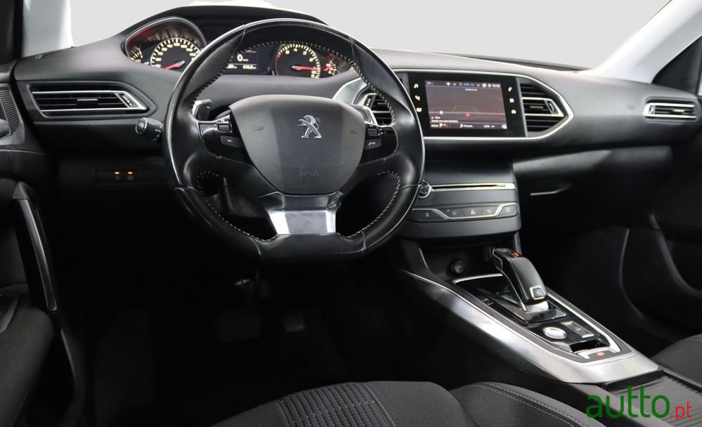 2019' Peugeot 308 Sw photo #4