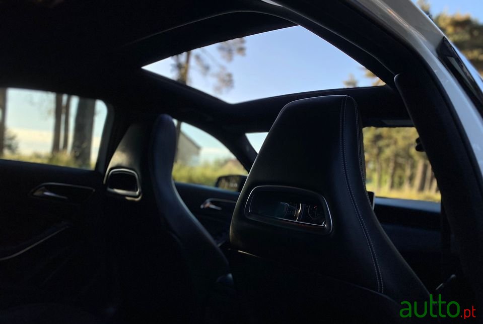 2013' Mercedes-Benz A-180 photo #5