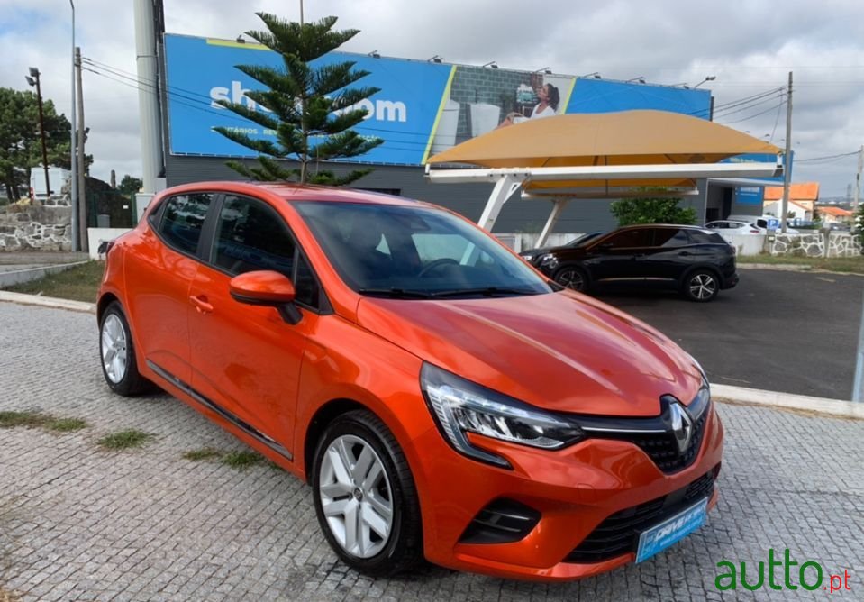 2019' Renault Clio photo #3