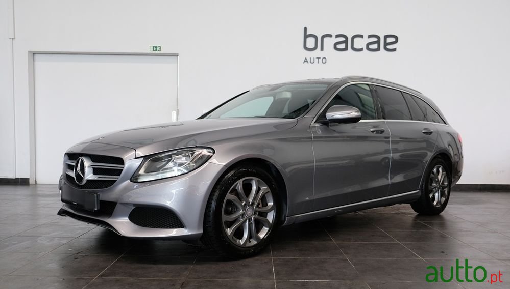 2015' Mercedes-Benz Classe C photo #1