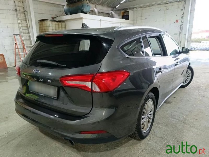 2020' Ford Focus Sw photo #2