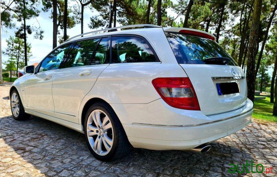 2009' Mercedes-Benz C-220 photo #4