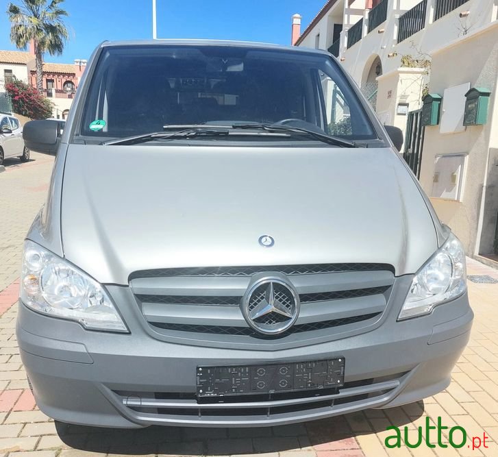 2011' Mercedes-Benz Vito photo #1