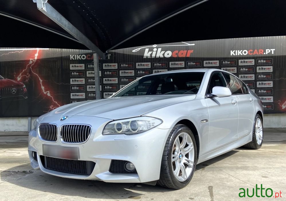 2013' BMW 520 D Pack M Auto photo #3