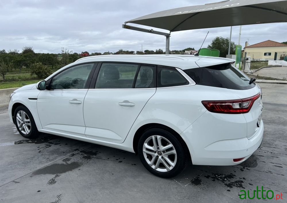 2019' Renault Megane photo #6