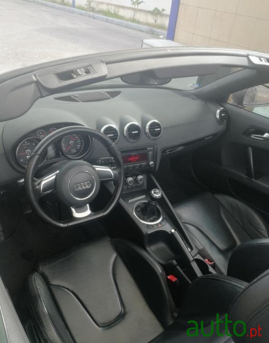 2011' Audi TT photo #2
