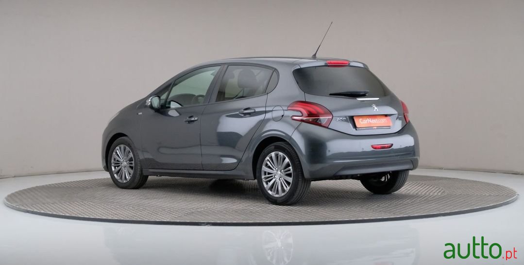 2016' Peugeot 208 photo #2