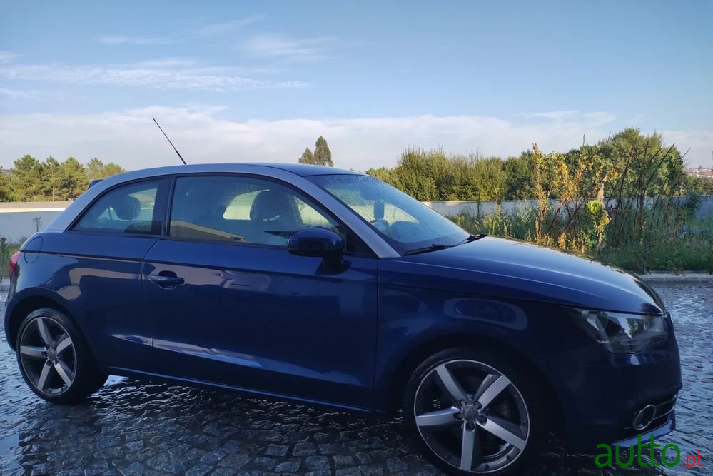 2010' Audi A1 1.6 Tdi Advance photo #3