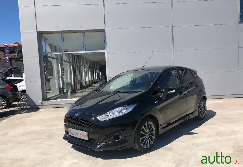 2017' Ford Fiesta St--Line photo #3