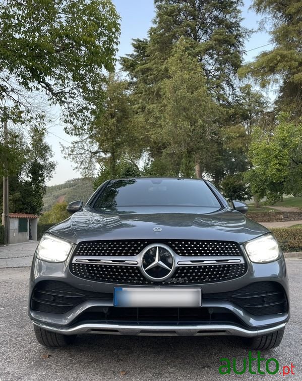 2021' Mercedes-Benz GLC 300 photo #2