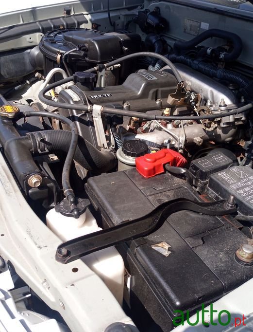 2001' Toyota Land Cruiser photo #4