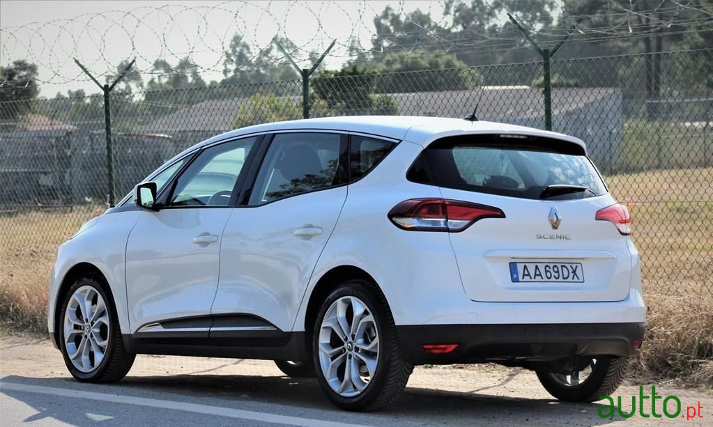 2017' Renault Scenic photo #3